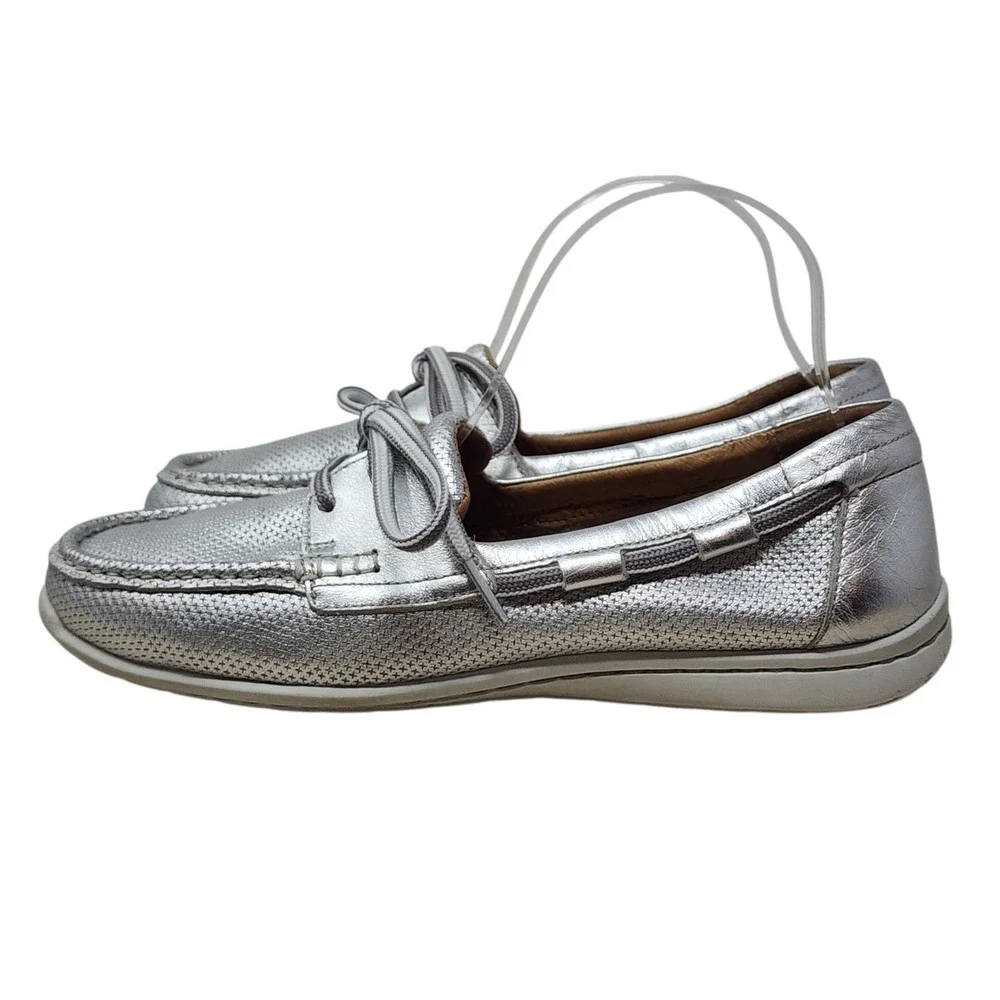 Clarks Boat Shoe 7.5 Wom Cliffrose Silver Metallic Perforated Leather ExtraLight